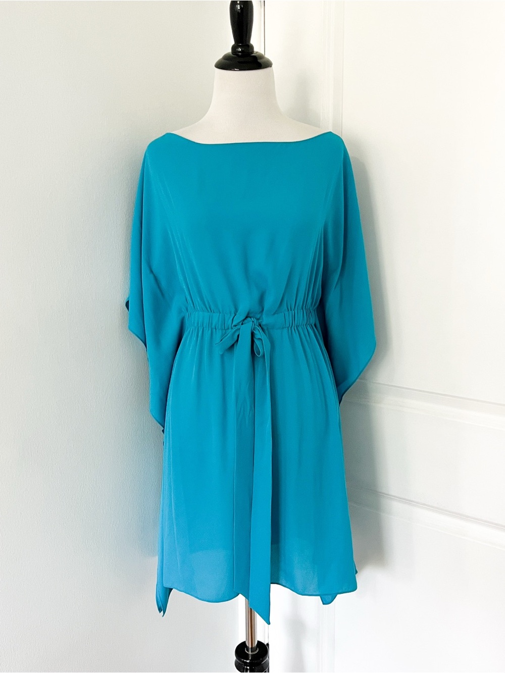 Alice + Olivia Turquoise Boatneck Mini Dress with Tie Waist and Flutter Sleeves